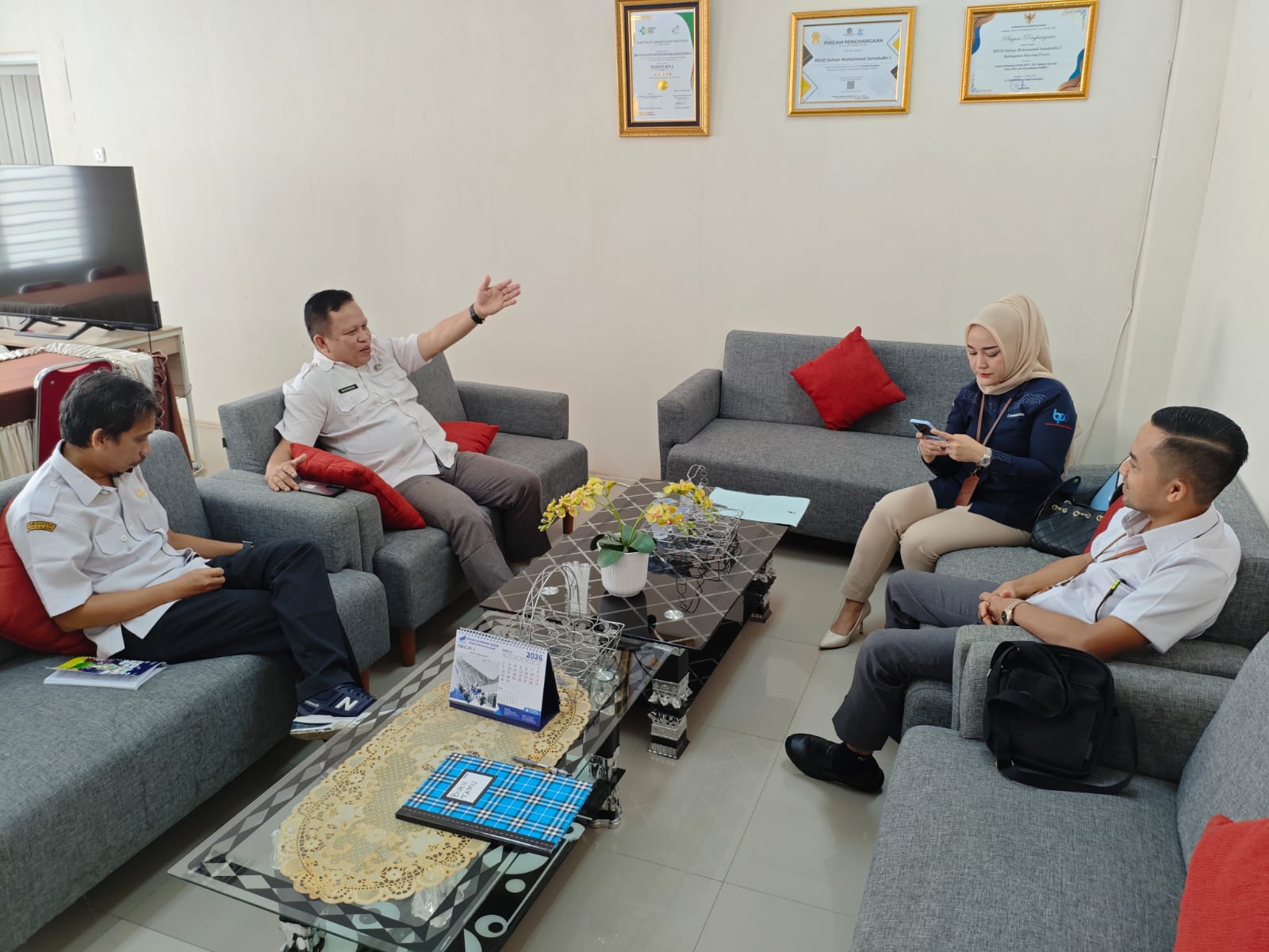 Bank Kalbar Kunjungi RSUD Sultan Muhammad Jamaludin I Bahas Rencana Program “Bayiku Tabunganku”