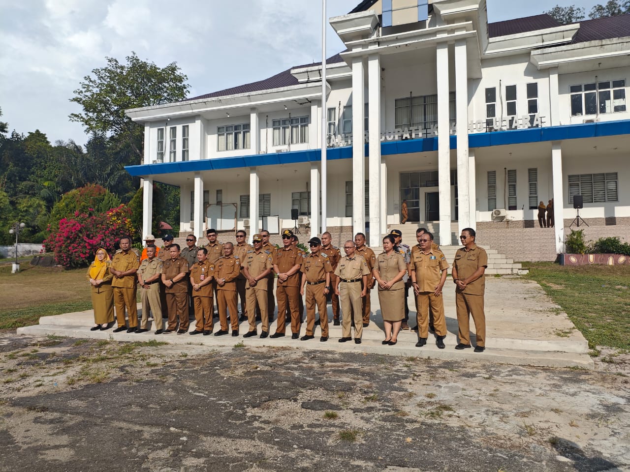 RSUD Sultan Muhammad Jamaludin I Hadiri Apel Gabungan di Lingkungan Pemkab Kayong Utara